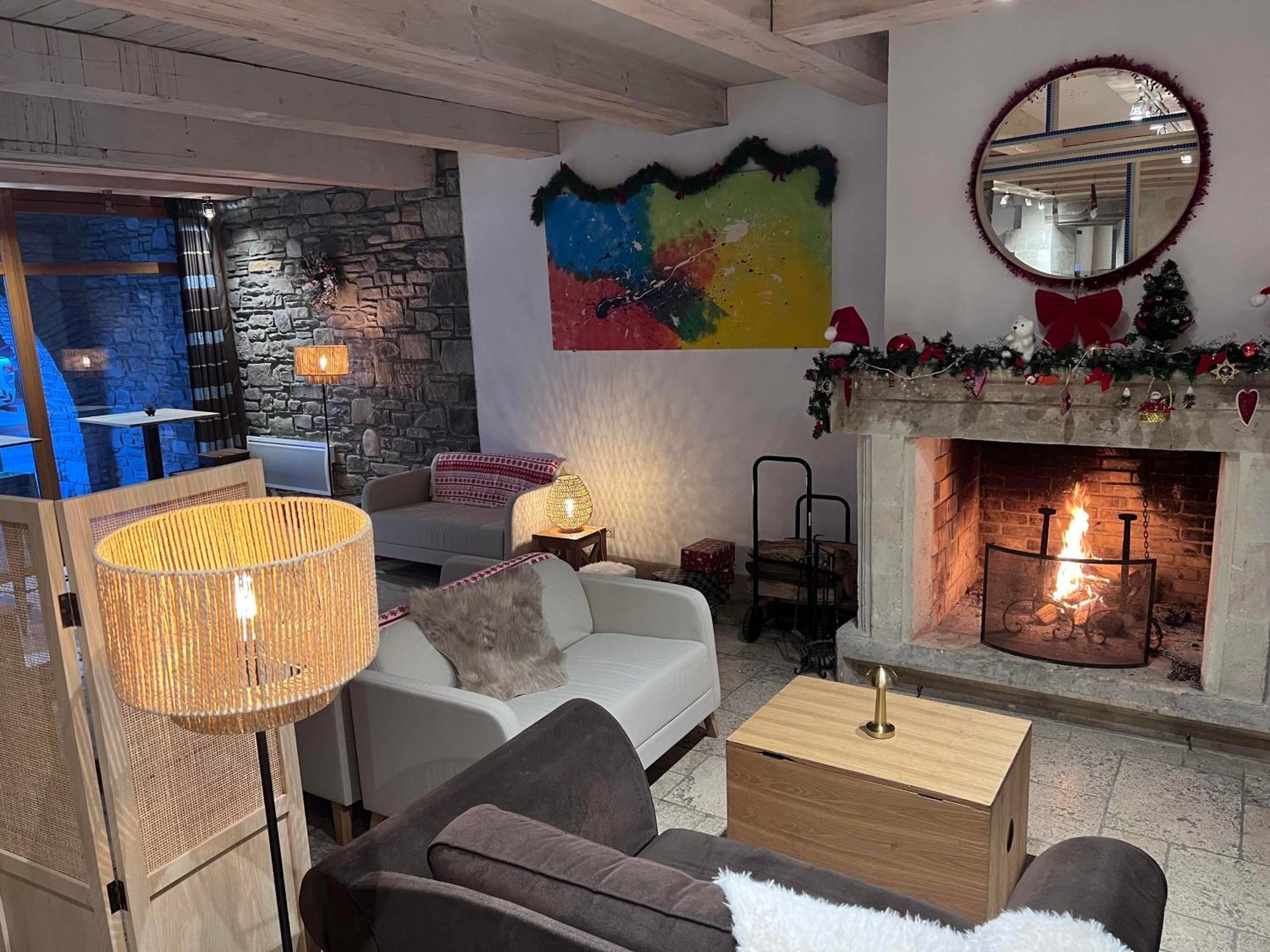 Apartment Cost 4 Etoiles Avec Piscine